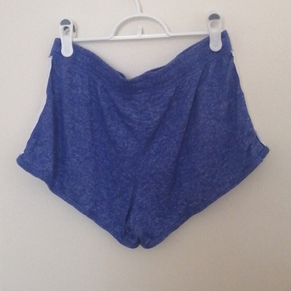 Pink lounge shorts - Picture 2 of 4